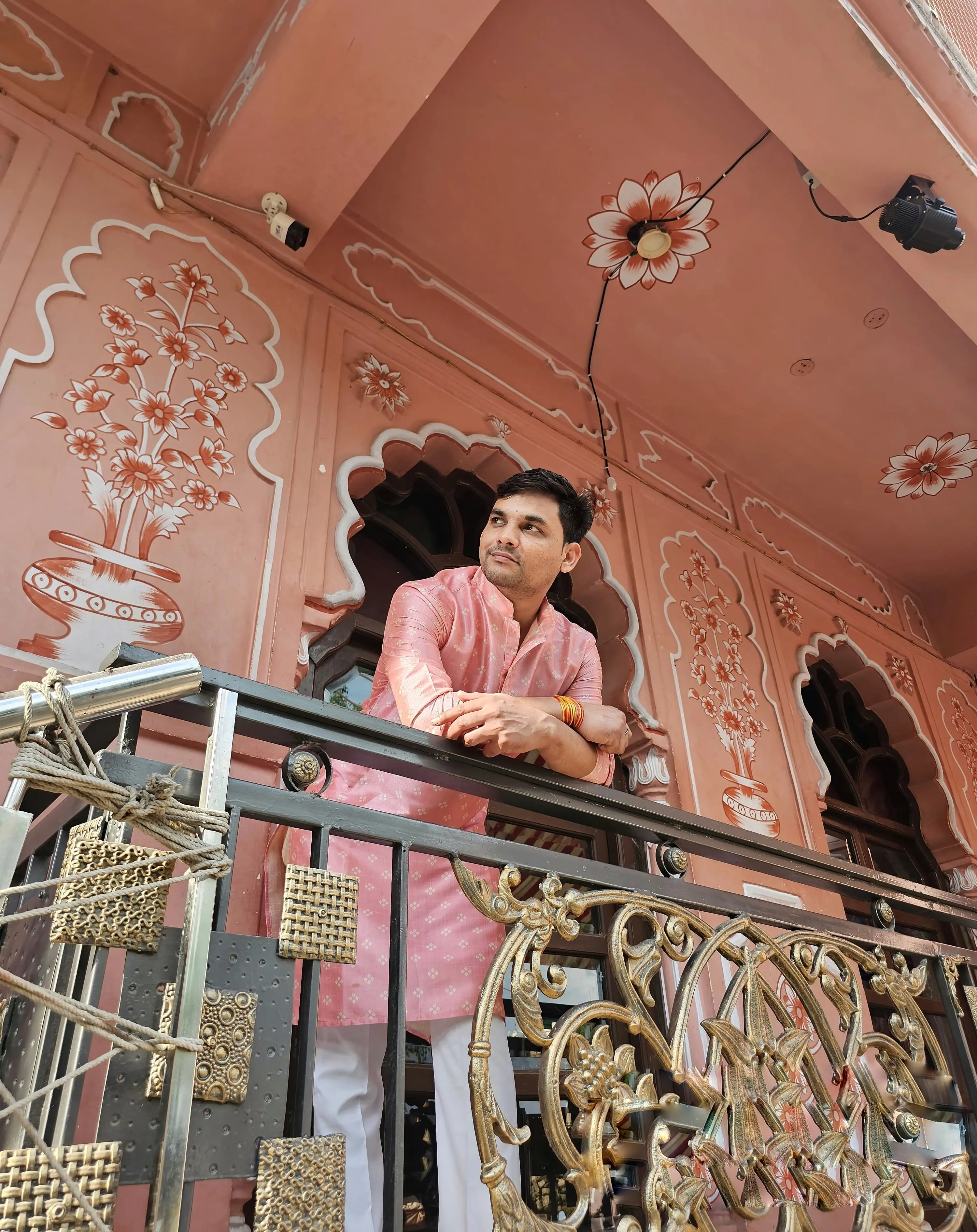 मनीष शर्मा मंदिर पोर्ट्रेट भजन गायक - Temple Portrait Bhajan Singer